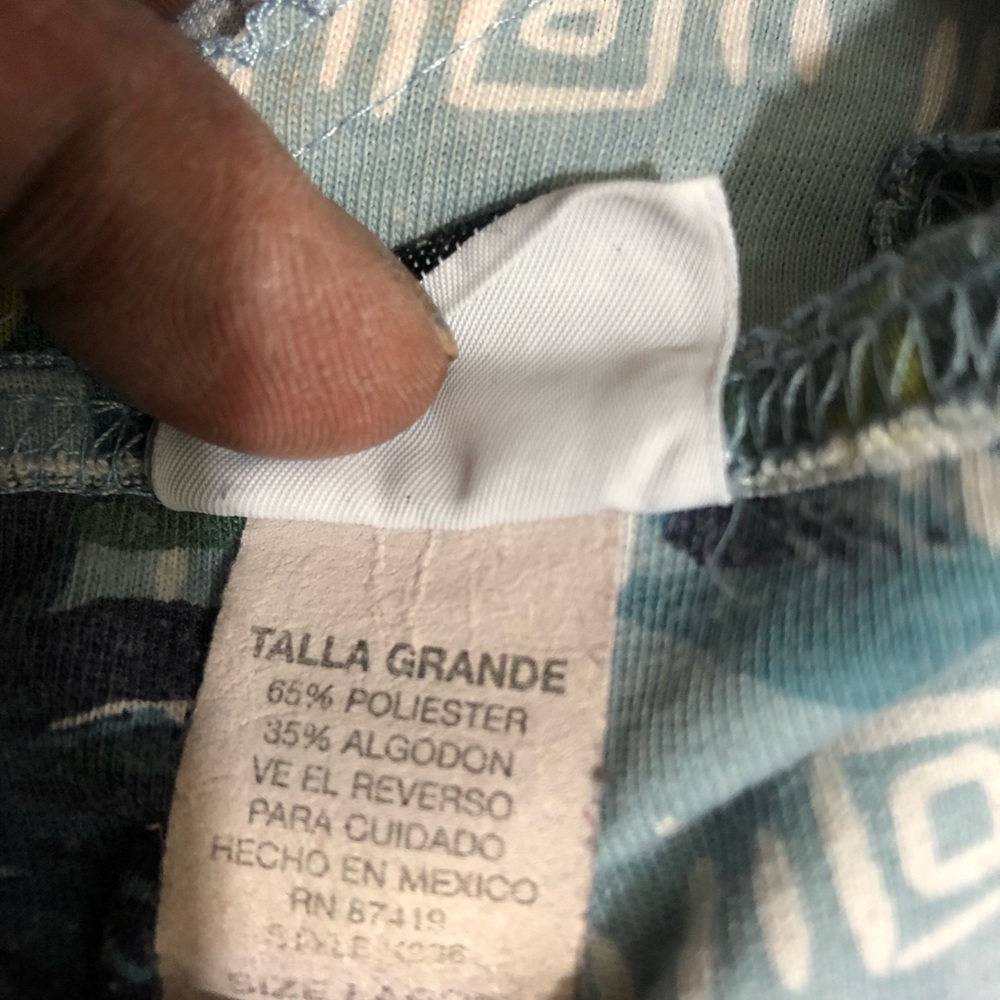 Shirt - Picture 2 of 4